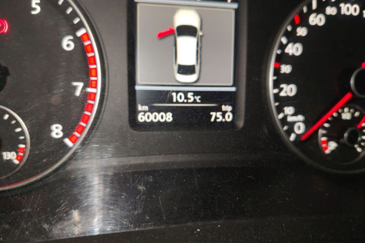 大众 帕萨特 2015款 1.8TSI DSG御尊版中控内饰15