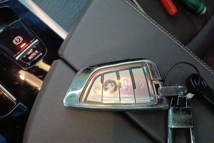 宝马5系 2022款 改款三 530Li 尊享型 M运动套装中控内饰7001