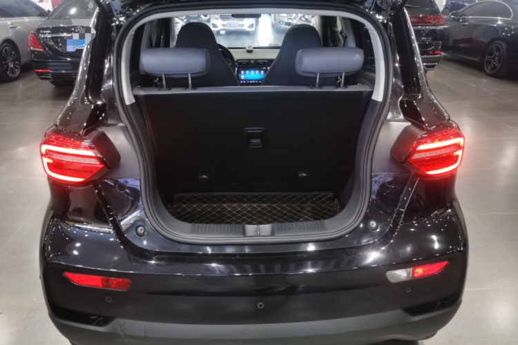 零跑汽车 零跑T03 2021款 400舒享版机舱底盘23