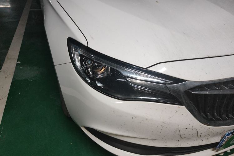 别克 英朗 2021款 改款 典范 1.5L 自动精英型车身外观8