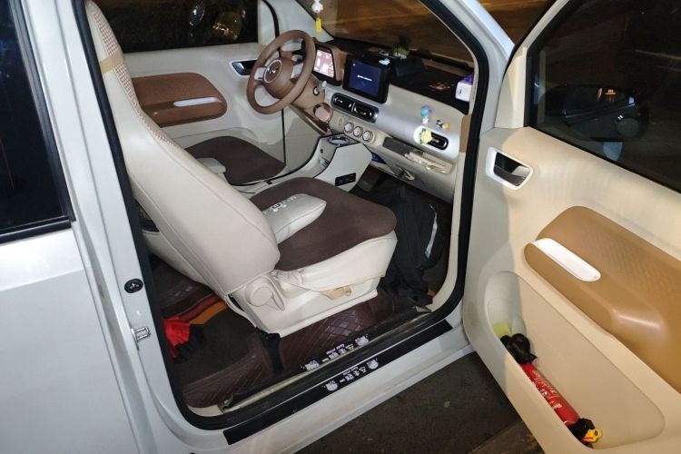 五菱汽车 宏光MINIEV 2024款 第三代 215km 进阶版局部细节9005