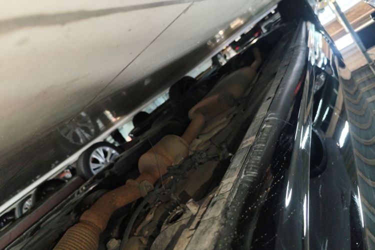 奔驰V级 2018款 V 260 L 尊贵加长版 国VI局部细节9001