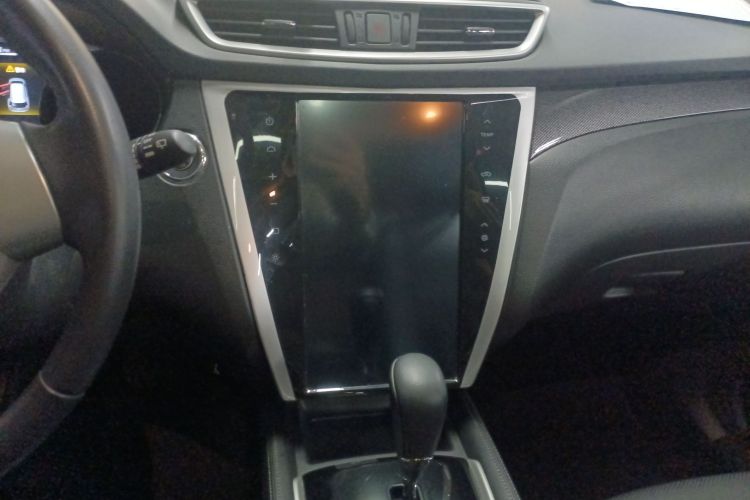 日产 奇骏 2016款 2.5L CVT运动版 4WD局部细节16