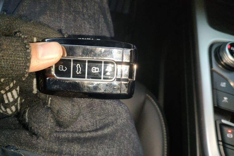 坦克300 2023款 越野版 2.0T 挑战者中控内饰11