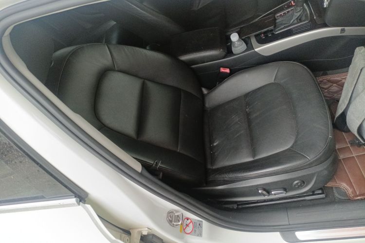 奥迪A4L 2015款 35 TFSI 自动标准型局部细节41