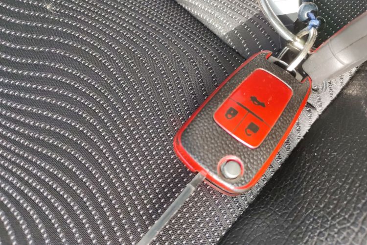 别克 英朗 2014款 XT 1.6L 自动时尚版中控内饰11