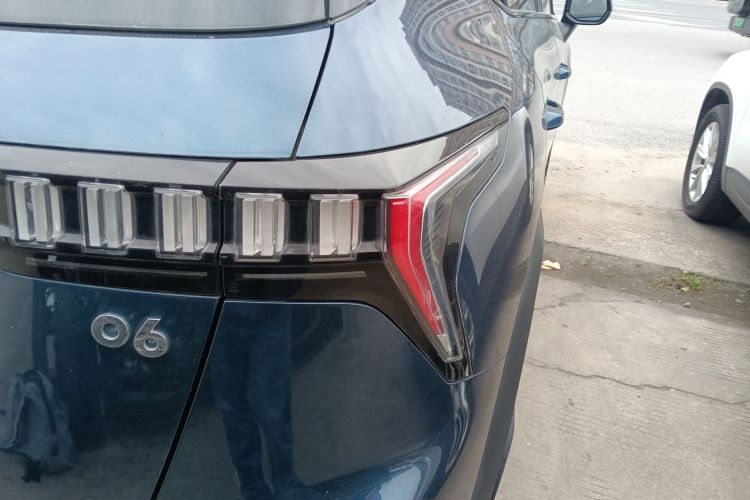 领克06 2020款 1.5T 耀Halo车身外观9