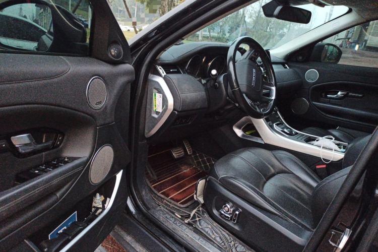 路虎 揽胜极光 2018款 240PS SE DYNAMIC 智锐版中控内饰20