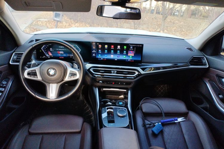 宝马3系 2023款 320Li M运动套装中控内饰7002