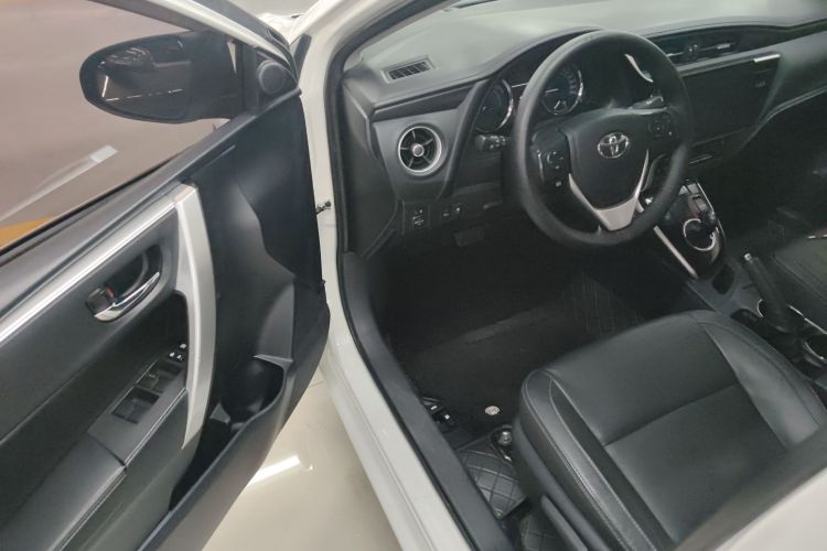 丰田 卡罗拉 2017款 改款双擎 1.8L E-CVT精英版中控内饰20