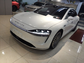 鸿蒙智行 享界S9 2024款 纯电 Ultra 四驱旗舰版