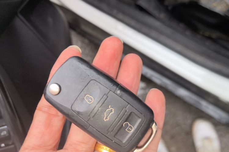 福特 福克斯 2015款 三厢 1.6L 自动风尚型中控内饰11