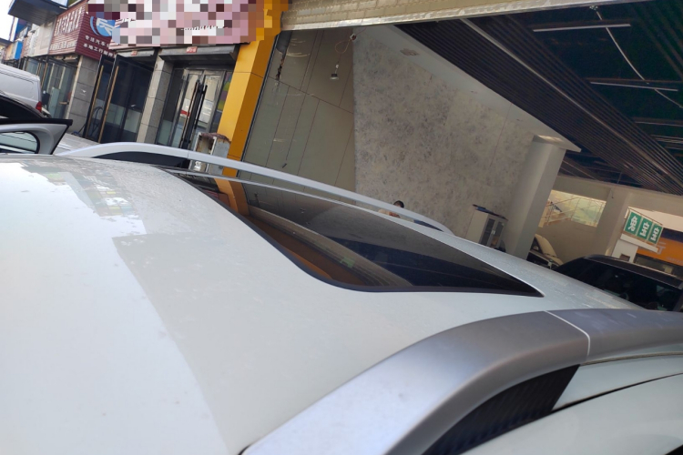 标致3008 2018款 2.0L 自动经典版局部细节57