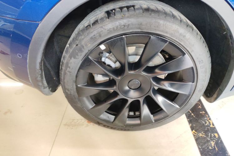 特斯拉 Model Y 2022款 改款 后轮驱动版车身外观6008