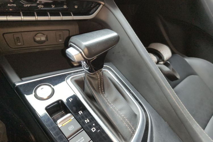 长安 逸动 2020款 PLUS 蓝鲸NE 1.4T GDI DCT尊贵型局部细节18