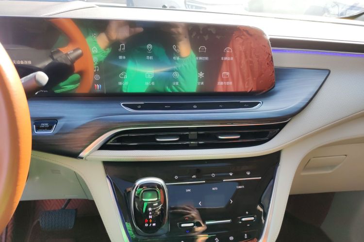 别克GL8 2023款 ES陆尊 舒适型中控内饰16