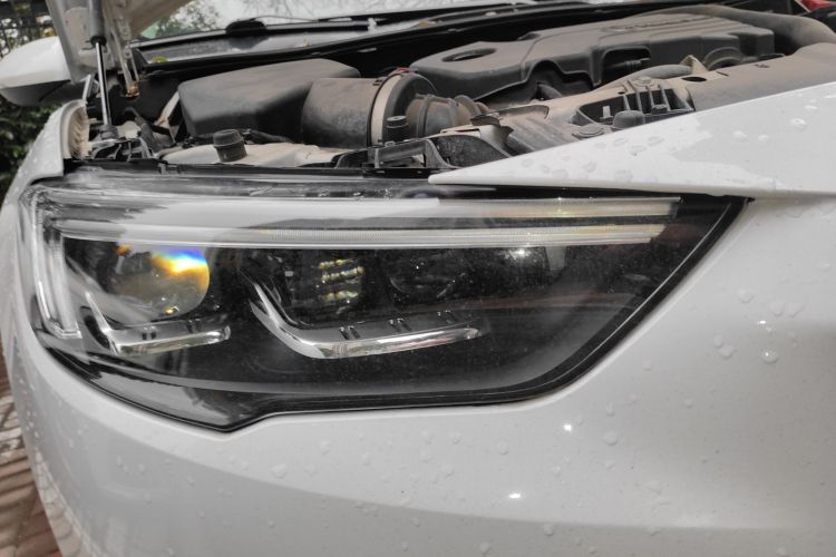 别克 君威 2017款 20T 豪华型车身外观8