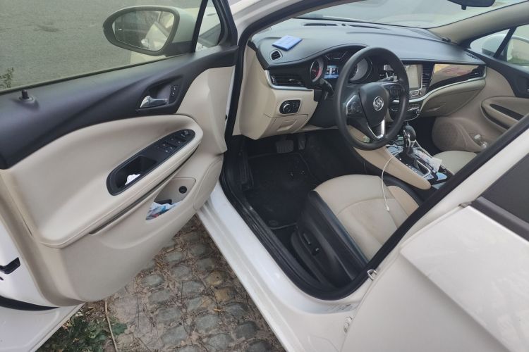 别克 威朗 2018款 三厢 15S 自动领先型中控内饰20