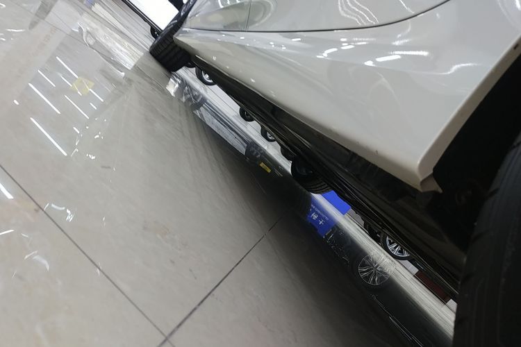 宝马3系 2023款 320Li M运动套装机舱底盘30