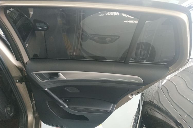 大众 高尔夫 2019款 280TSI DSG舒适型 国VI中控内饰45