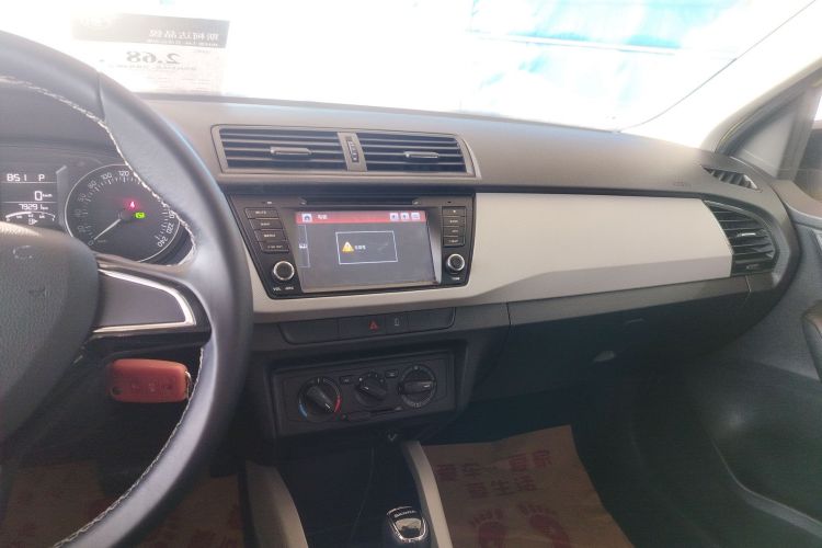 斯柯达 晶锐 2015款 1.6L 自动运动版局部细节16