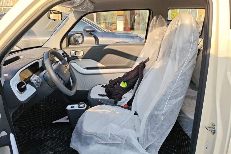 吉利银河 熊猫 2025款 210km 元气熊中控内饰19