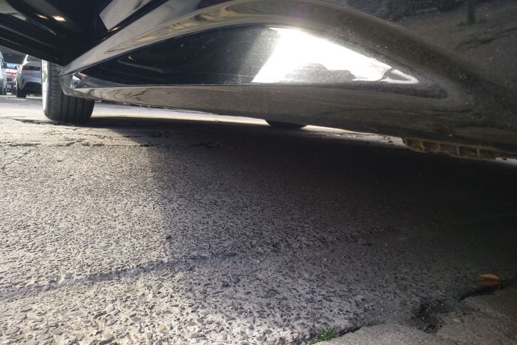 宝马3系 2018款 320Li 领先型M运动套装局部细节9002