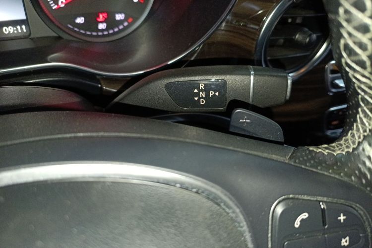 奔驰V级 2018款 V 260 领航版 国V局部细节18