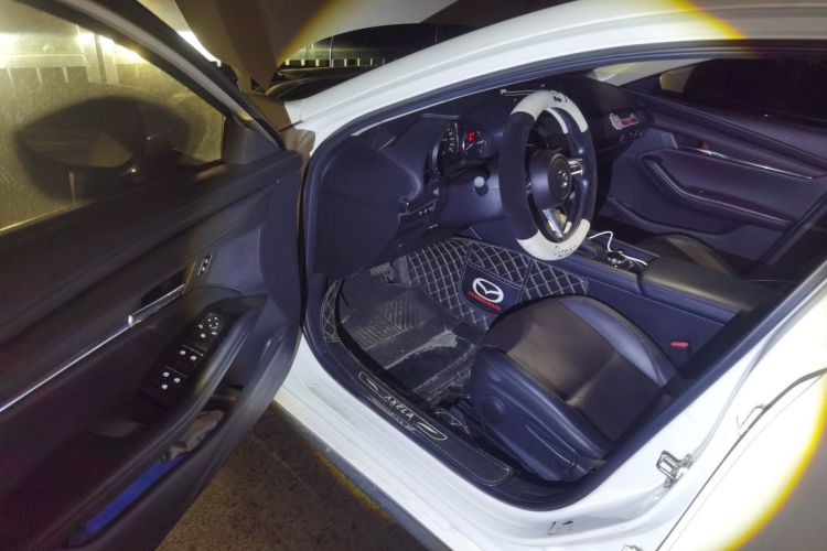 马自达3 昂克赛拉 2021款 2.0L 自动质雅版中控内饰20