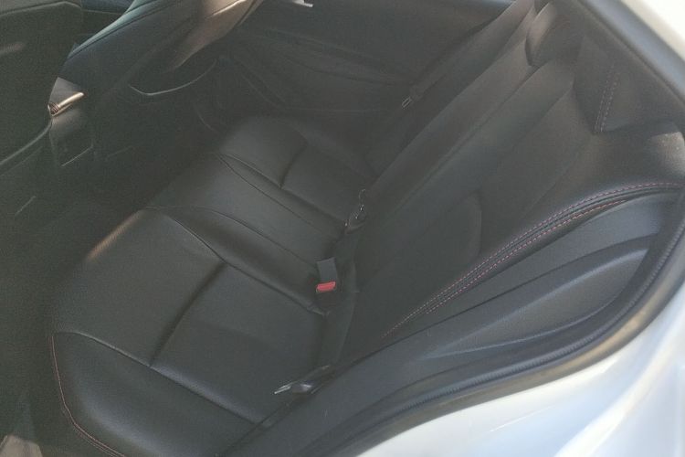 丰田 雷凌 2019款 185T CVT豪华版 国VI中控内饰21