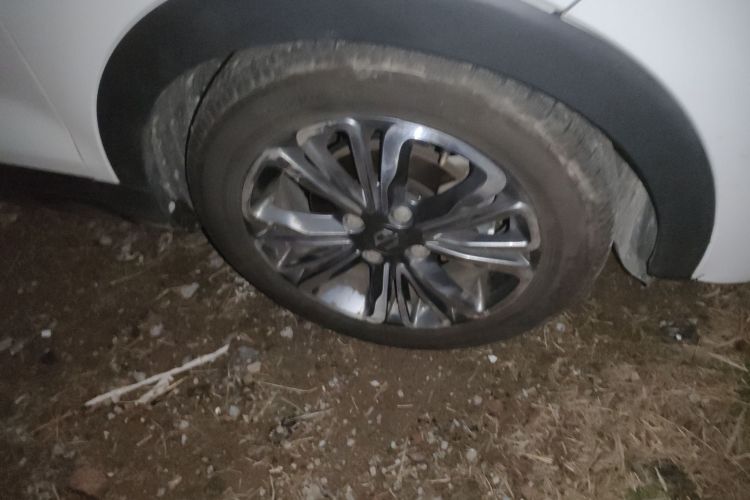 零跑汽车 零跑T03 2023款 403轻享版车身外观10