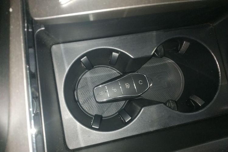 比亚迪 唐新能源 2024款 DM-p 冠军版 215KM 四驱旗舰型中控内饰11