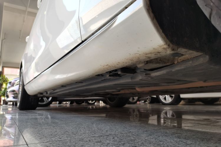 奔驰E级 2023款 E 260 L局部细节9001