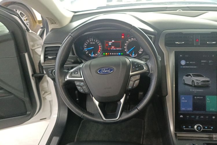 福特 蒙迪欧 2020款 EcoBoost 180 时尚型局部细节13