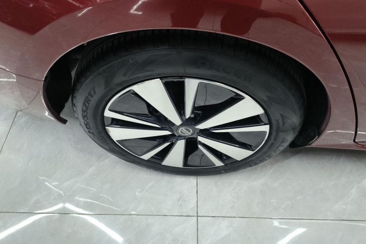 日产 天籁 2019款 2.0T XL Upper 智享版车身外观6008