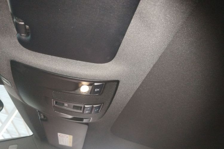 奔驰CLA 2018款 CLA 220 4MATIC局部细节22