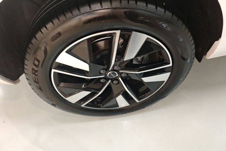 沃尔沃XC60 2026款 B5 四驱智远豪华版车身外观6008