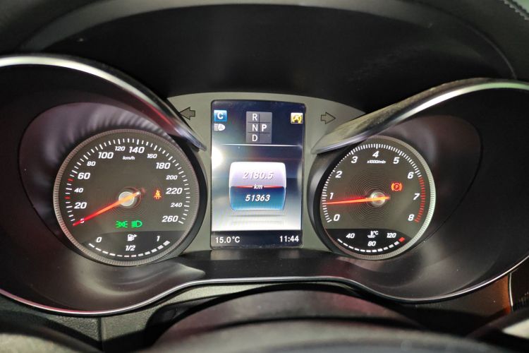 奔驰GLC 2019款 改款 GLC 300 L 4MATIC 动感型中控内饰14