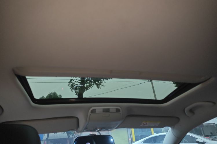 大众 迈腾 2015款 改款 2.0TSI 豪华型中控内饰22