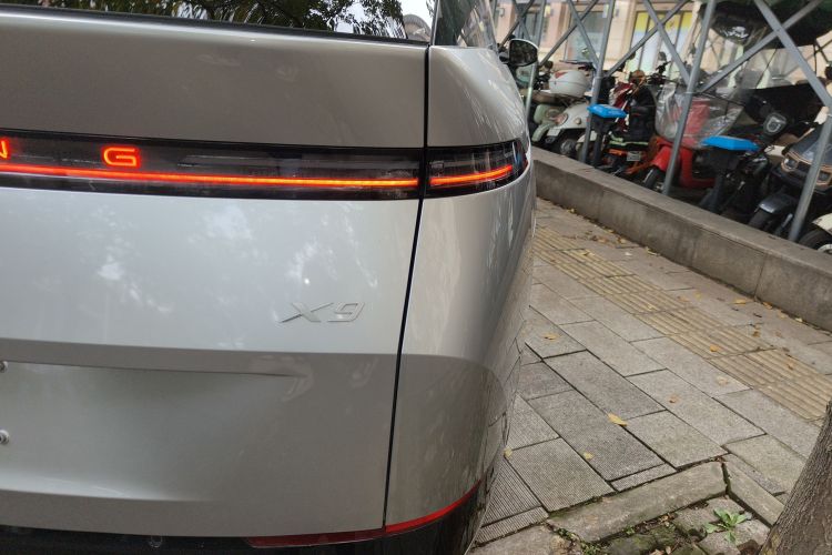 小鹏X9 2024款 610长续航Pro车身外观6001