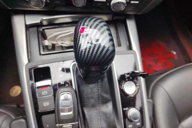 奥迪A6L 2017款 TFSI 技术型中控内饰18