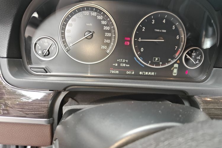 宝马5系 2014款 525Li 豪华设计套装中控内饰15