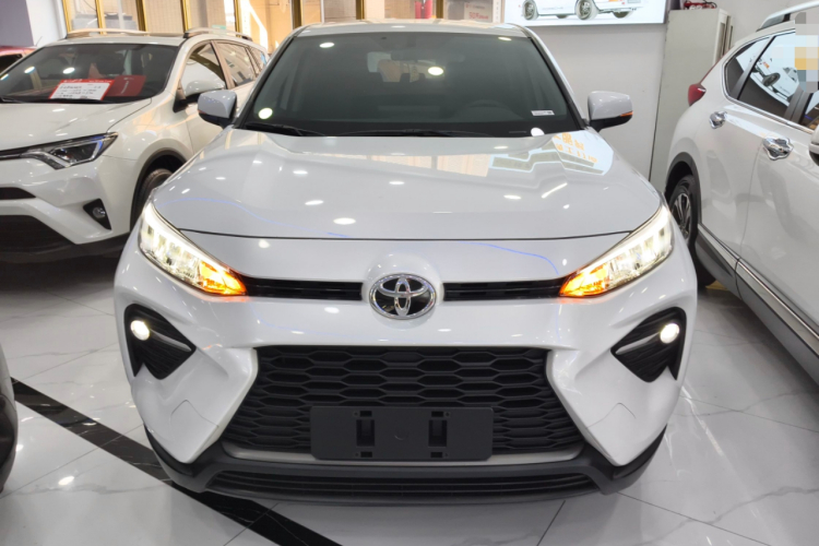 丰田 威兰达 2023款 2.0L CVT两驱领先版车身外观6001