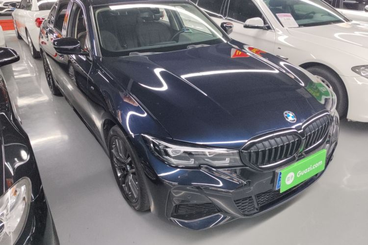 宝马3系 2022款 325i M运动曜夜套装车身外观6002
