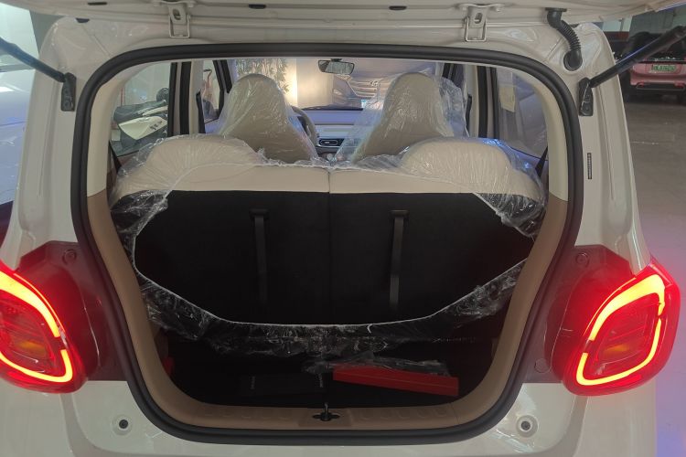 五菱汽车 宏光MINIEV 2025款 四门版 进阶款机舱底盘23