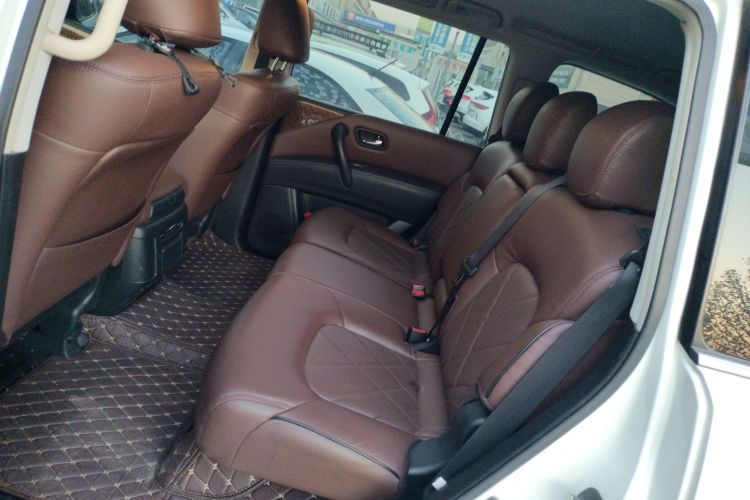 日产 途乐（平行进口） 中控内饰21