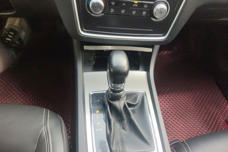 荣威i6 2018款 20T 自动旗舰版局部细节18