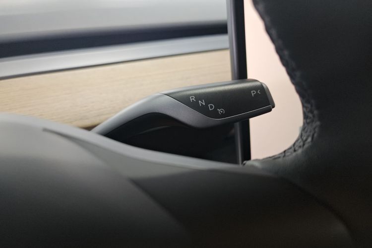 特斯拉 Model Y 2022款 后轮驱动版中控内饰18