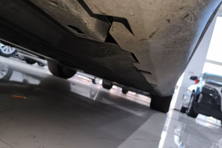 比亚迪 汉 2020款 DM 四驱性能版尊贵型局部细节9002