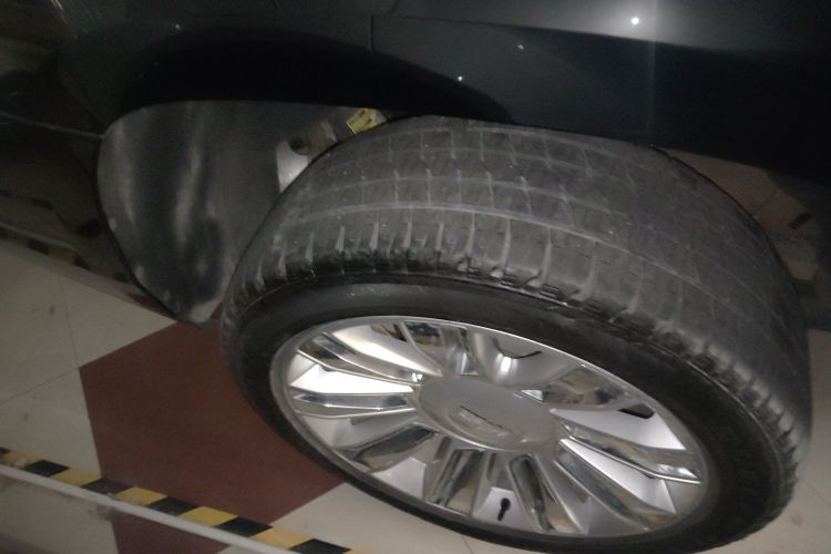 凯迪拉克 凯雷德ESCALADE 2017款 6.2L ESV铂金版加长型车身外观6008